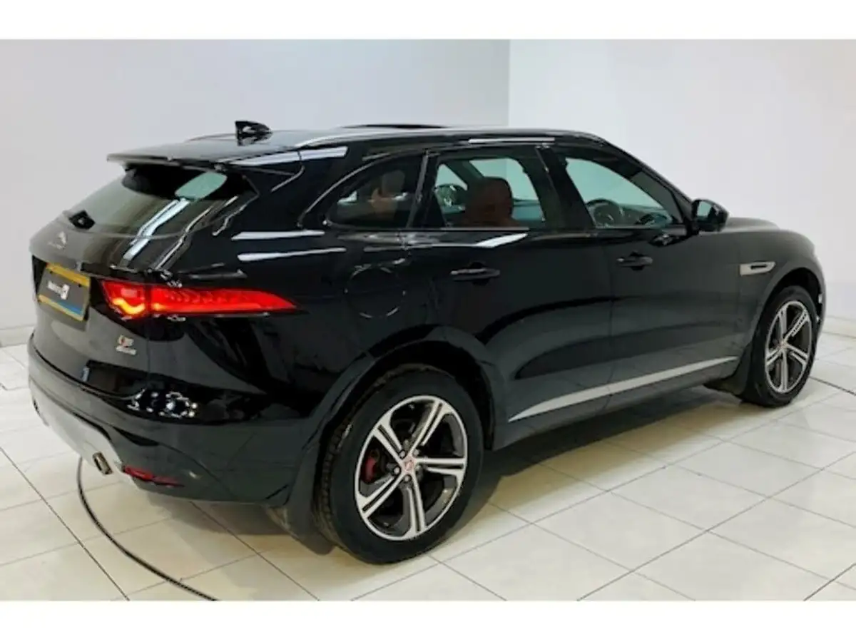 2017-jaguar-f-pace-30-v6-sc-s-30-ss-big-8