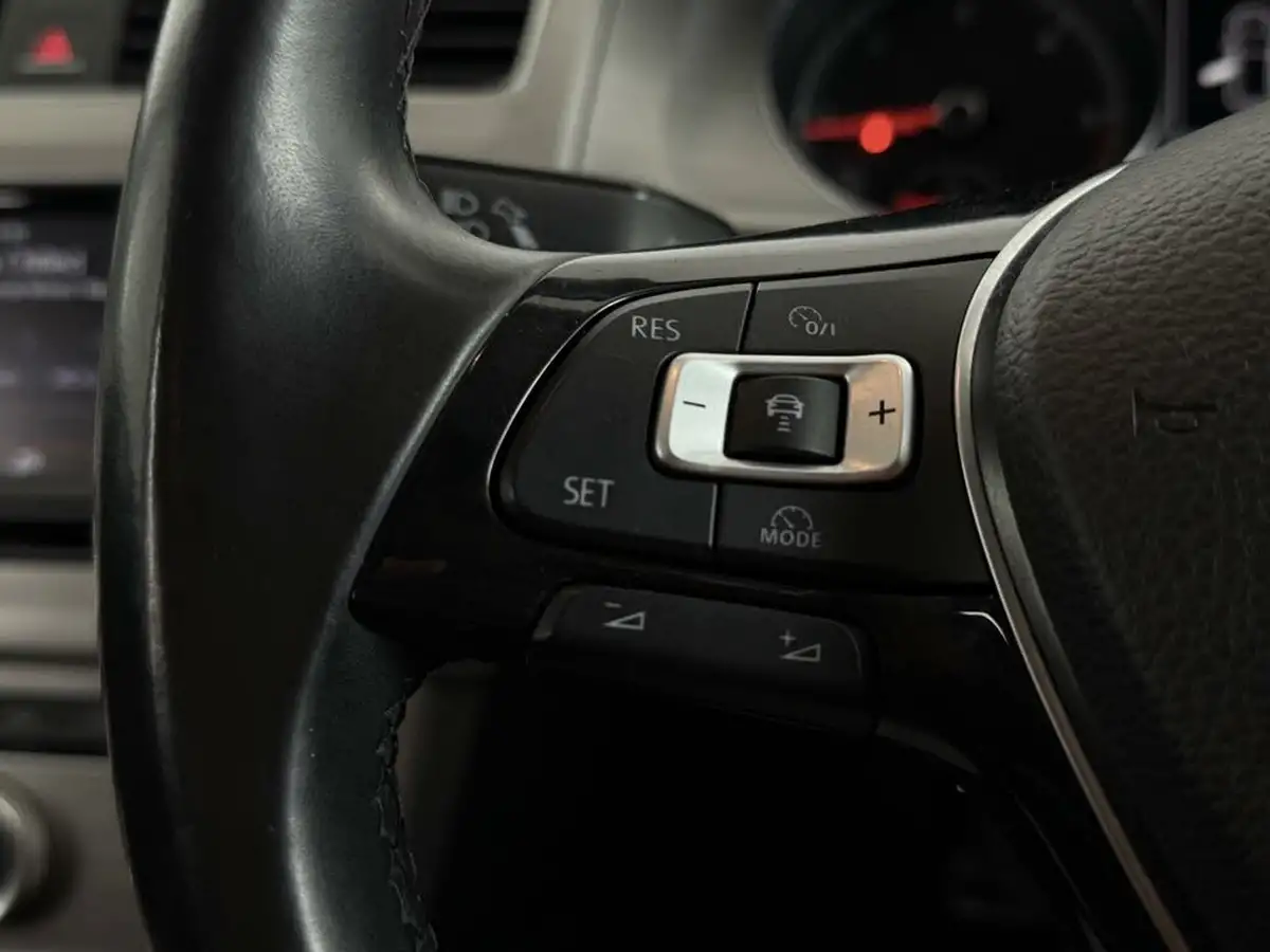 2014-volkswagen-golf-16tdi-se-ss-hatchback-5d-big-20