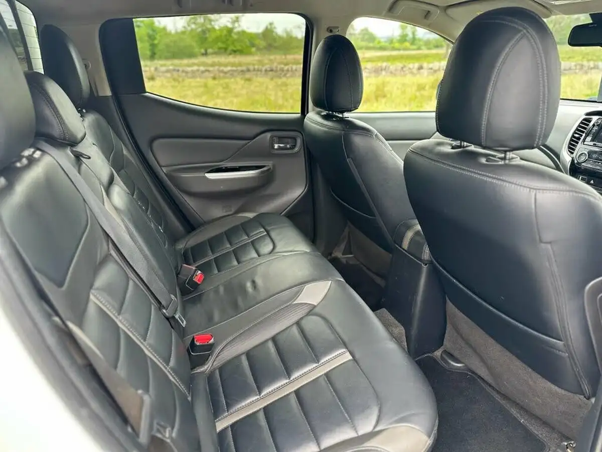2017-mitsubishi-l200-24di-d-barbarian-178bhp-eu6-big-36