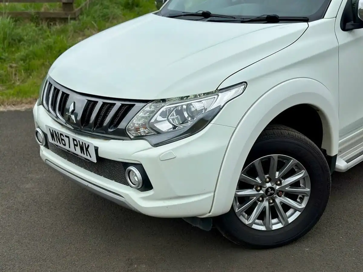 2017-mitsubishi-l200-24di-d-barbarian-178bhp-eu6-big-12