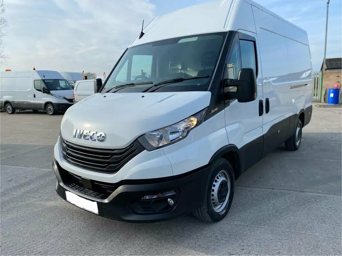 2023-iveco-daily-s-class-23td-35s14v-business-3520mm-h2-136pseu6dt-big-0