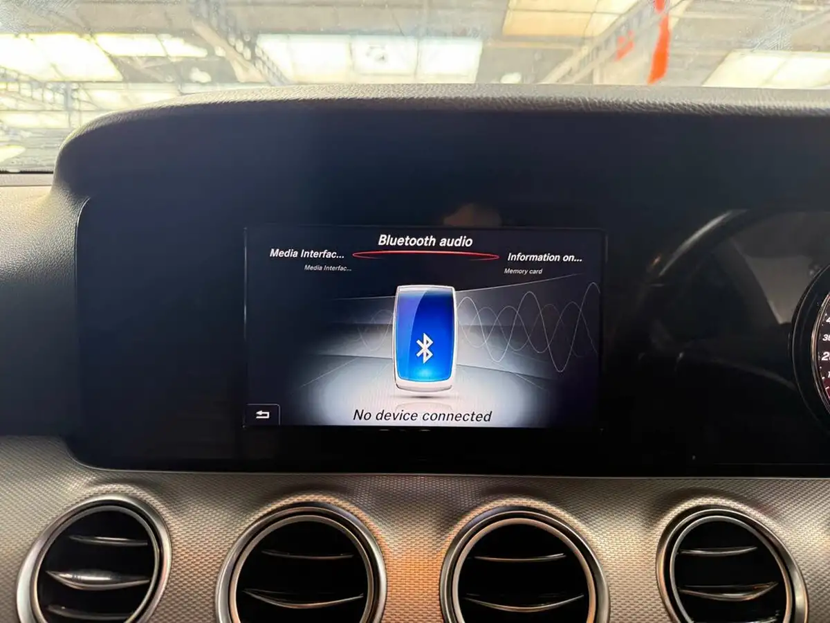 2017-mercedes-benz-e-class-20d-e220d-se-ss-saloon-4d-big-32