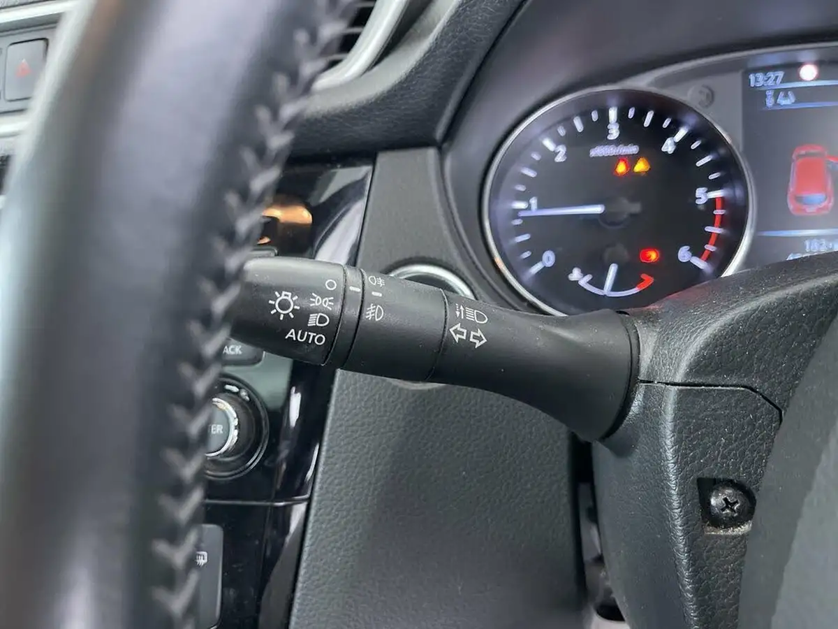 2017-nissan-qashqai-15dci-n-vision-18in-big-53