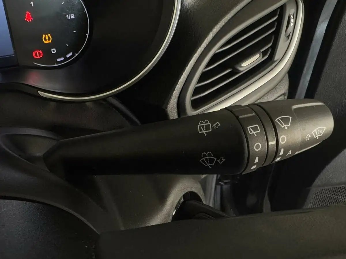 2021-fiat-tipo-10-cross-big-37