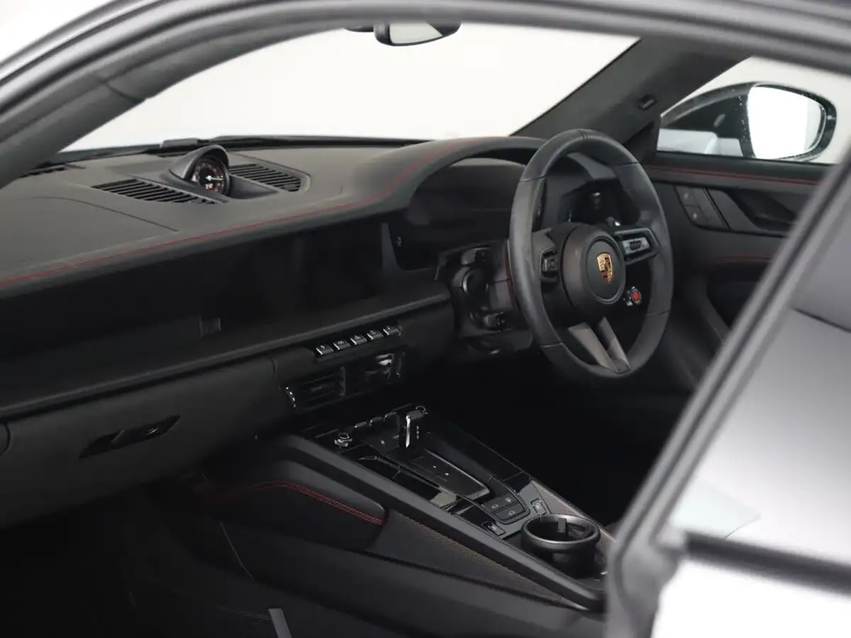 2024-porsche-911-30-carrera-gts-541ps-coupe-3591cc-pdk-big-23