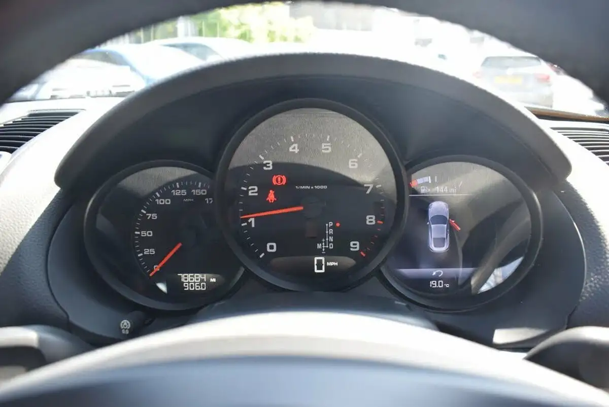 2014-porsche-cayman-27-pdk-big-15