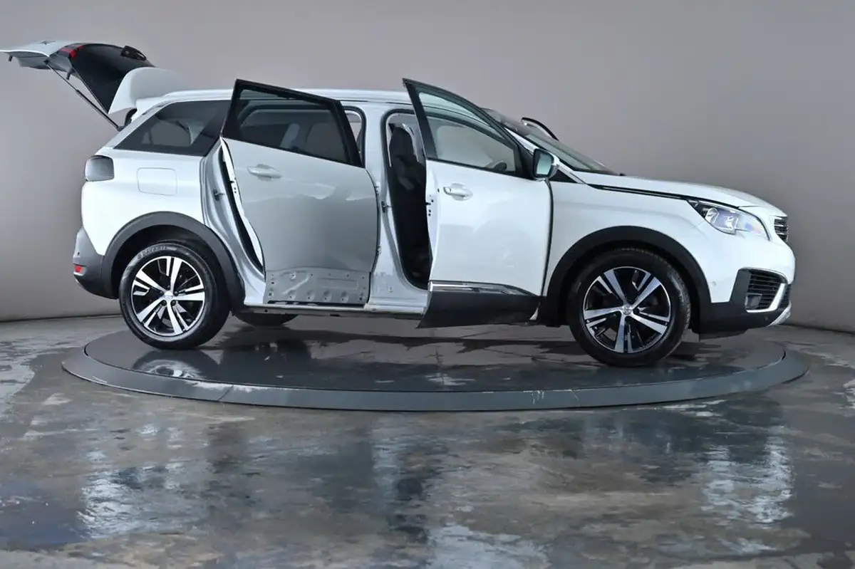 2018-peugeot-5008-suv-12-puretech-allure-eat6-big-68