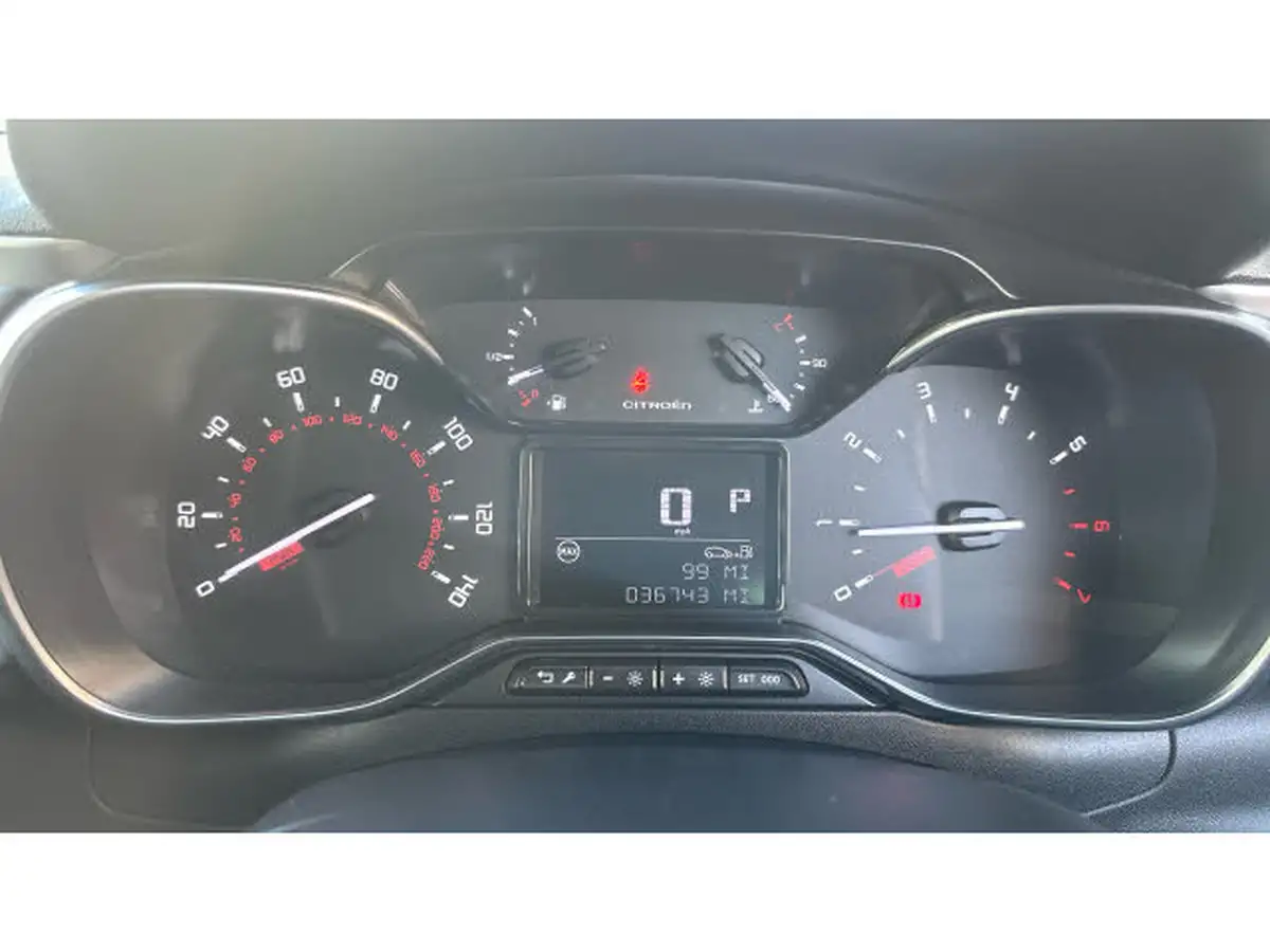 2019-citroen-c3-12-puretech-flair-110ps-ss-eat6-big-17
