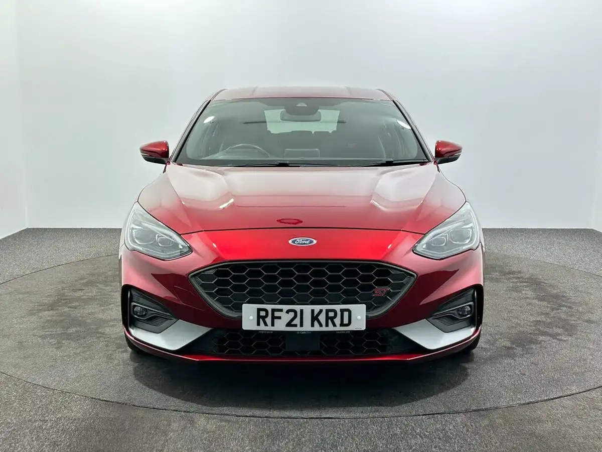 2020-ford-focus-20-st-hatchback-big-1
