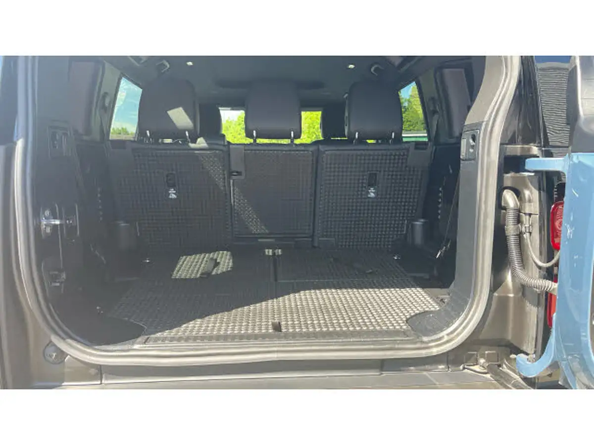 2022-land-rover-110-defender-30-d300-x-dynamic-s-big-9