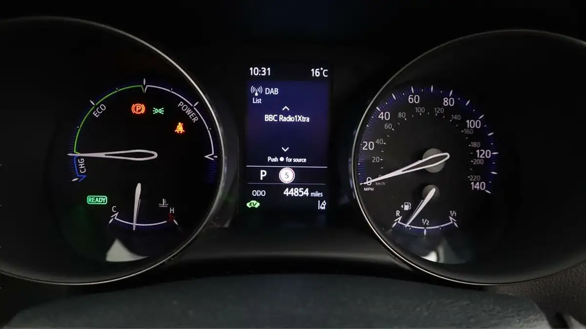 2022-toyota-c-hr-18-vvt-i-gr-sport-big-10