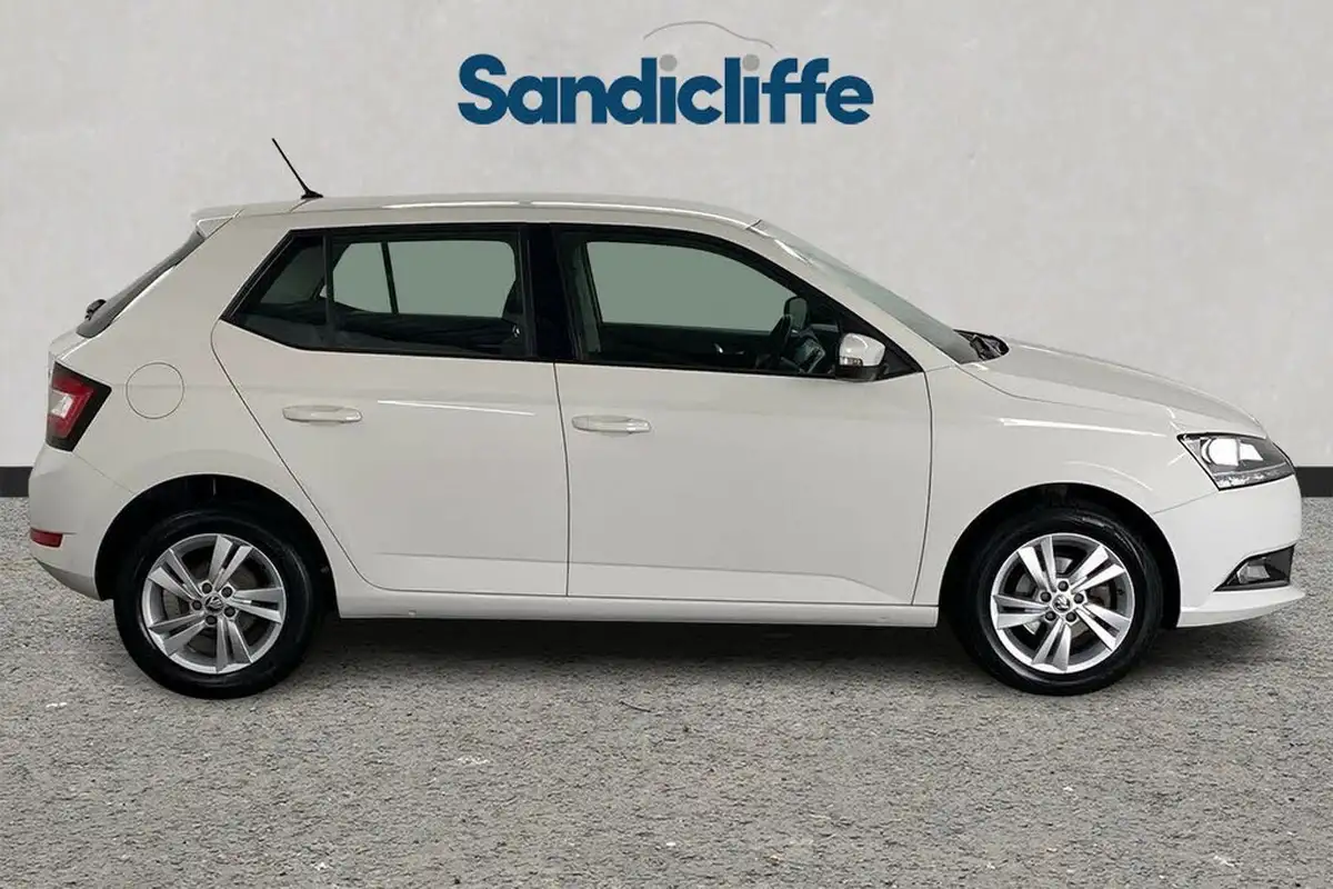 2019-skoda-fabia-10-mpi-se-75ps-ss-hatchback-big-2