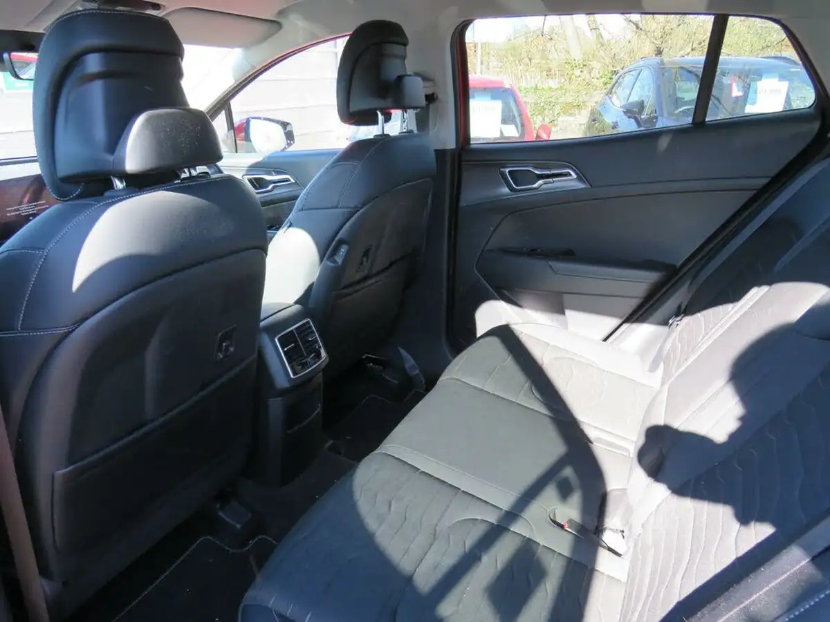 2022-kia-sportage-16-t-gdi-launch-edition-big-11