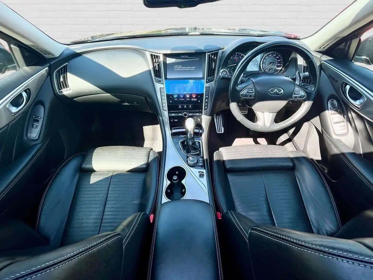 2014-infiniti-q50-20-sport-big-9