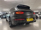 2022-bentley-bentayga-40-v8-small-9