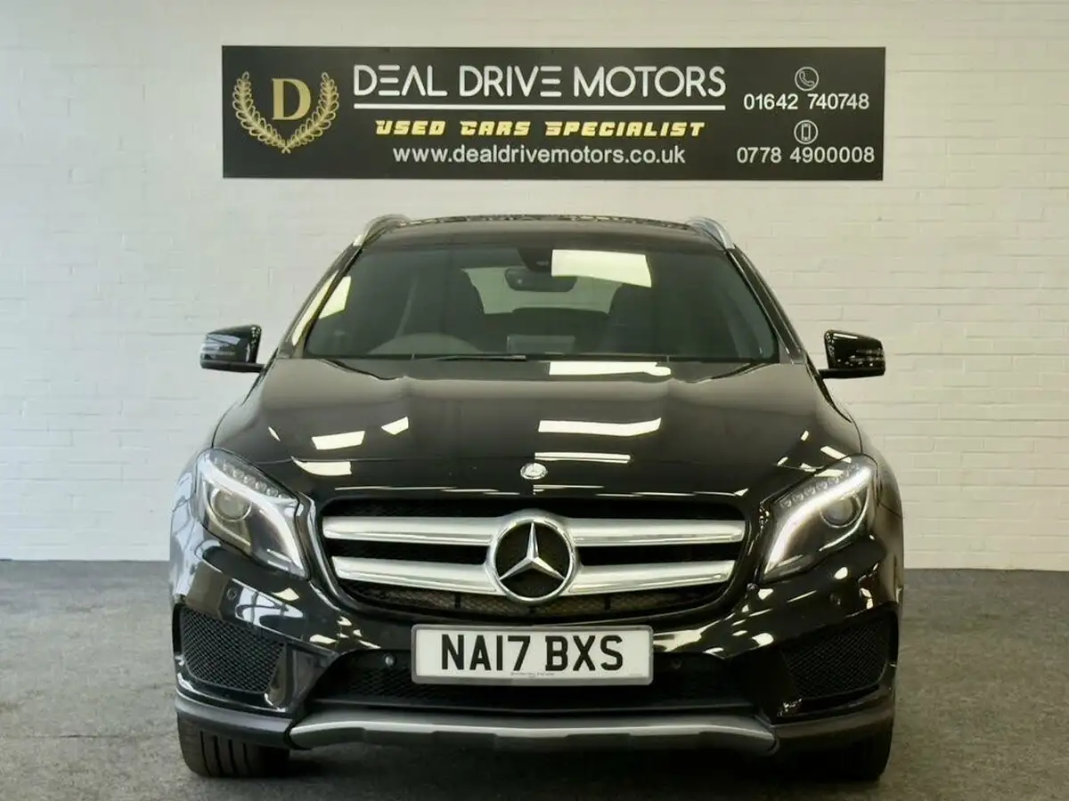 2017-mercedes-benz-gla-class-21d-gla-220d-amg-line-premium-plusss-big-3
