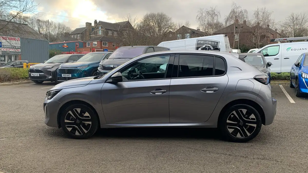 2025-peugeot-208-12-puretech-allure-big-5