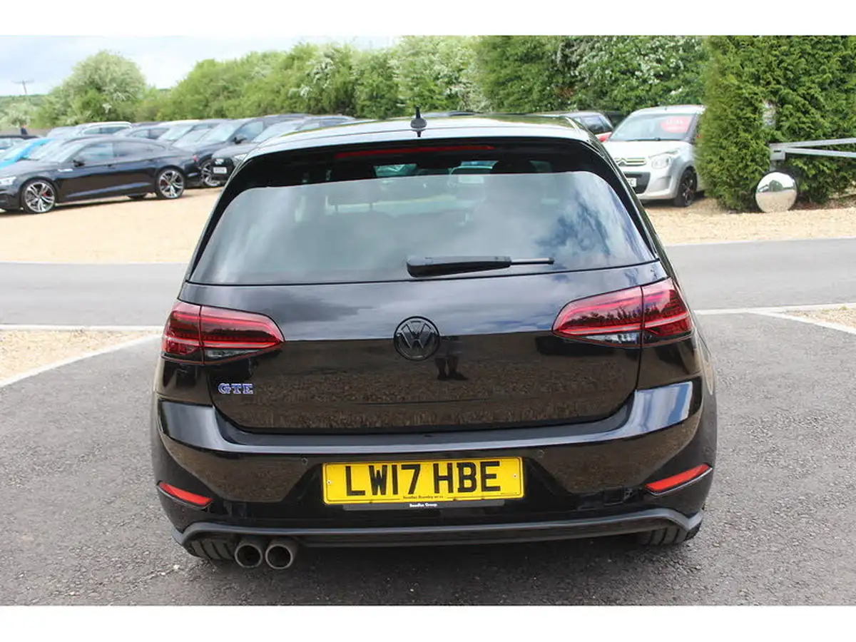 2017-volkswagen-golf-14-tsi-gte-advance-ss-big-6