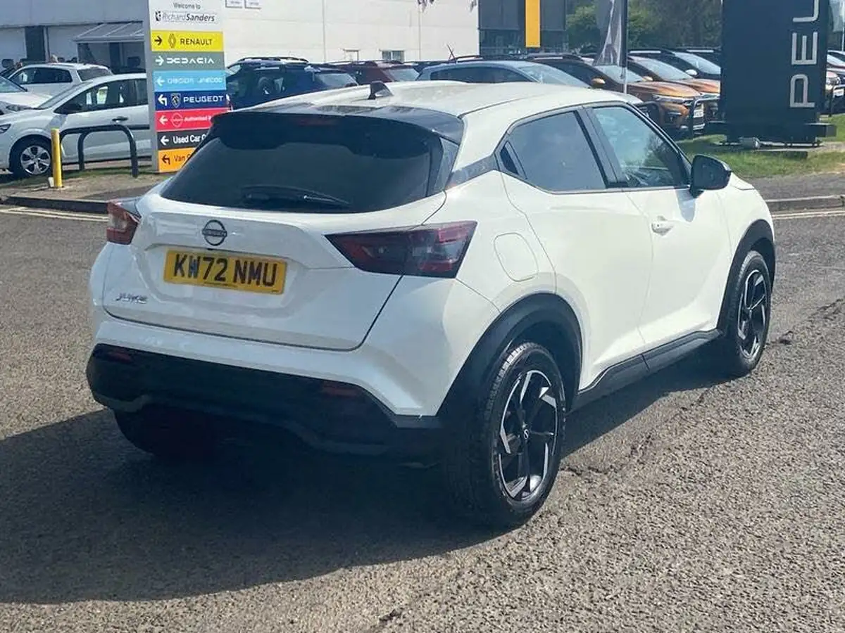 2023-nissan-juke-10-dig-t-n-connecta-big-2