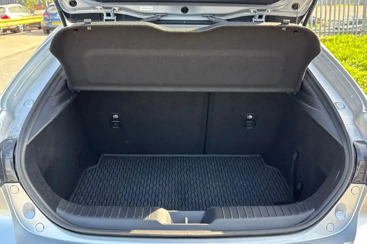 2019-mazda-mazda3-20-gt-sport-tech-122ps-hatchback-5d-big-6