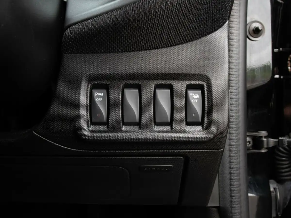 2021-smart-forfour-eq-premium-big-16