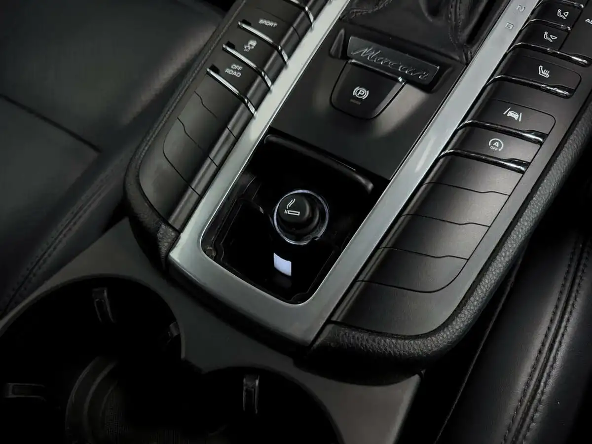 2019-porsche-macan-20-big-29