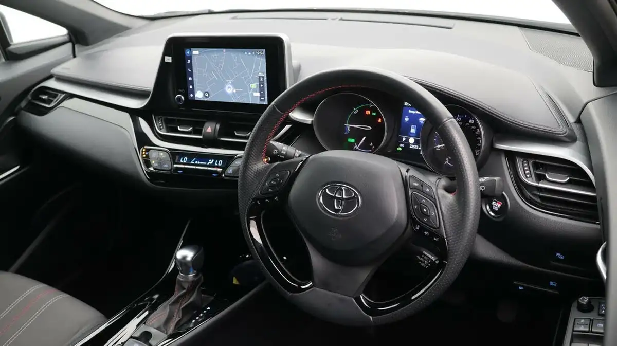 2022-toyota-c-hr-18-vvt-i-gr-sport-big-9