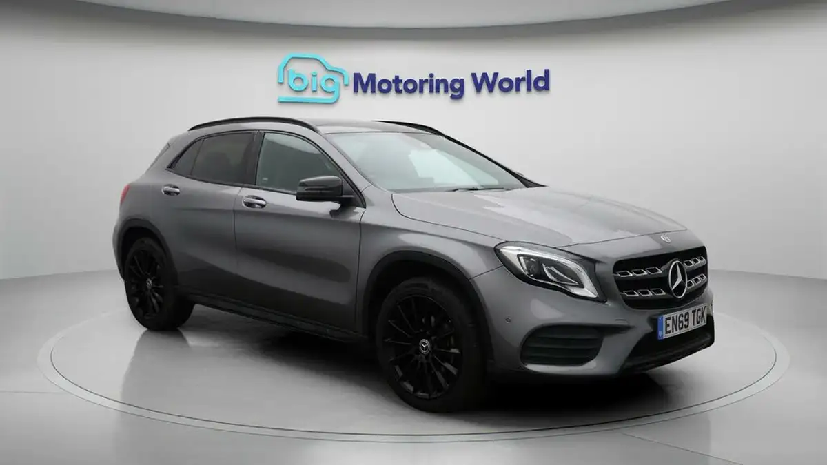2020-mercedes-benz-gla-class-16-gla-200-amg-line-edition-plus-7g-dct-big-1