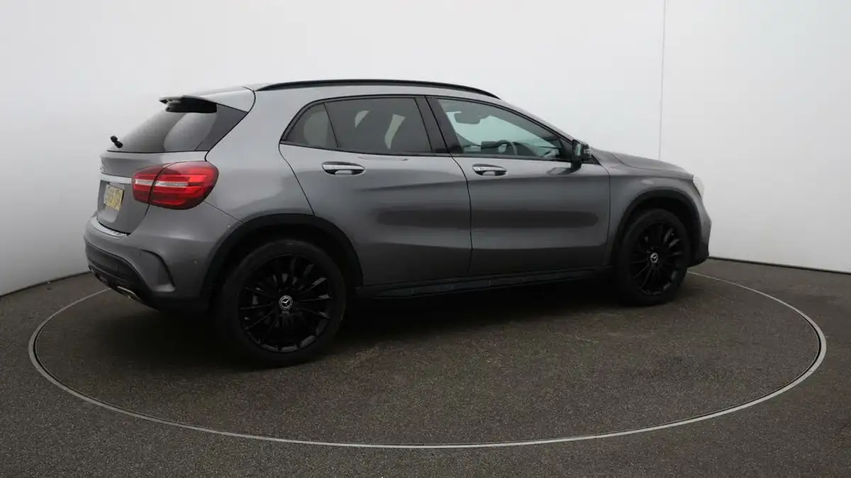 2020-mercedes-benz-gla-class-16-gla-200-amg-line-edition-plus-7g-dct-big-46