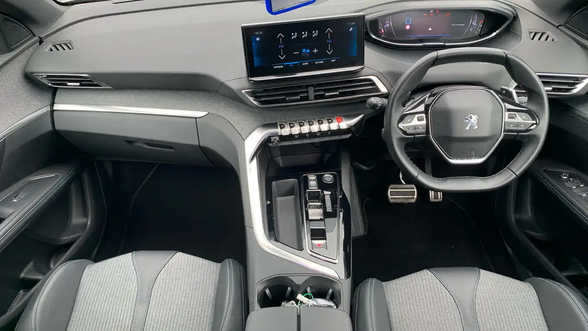 2024-peugeot-5008-suv-12-allure-premium-big-3