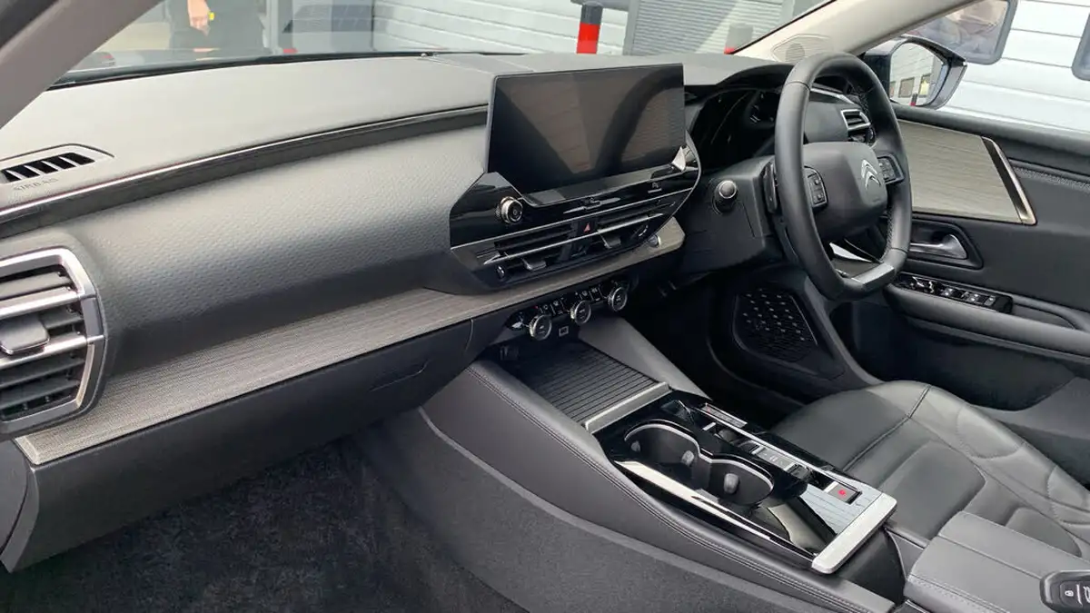 2024-citroen-c5-x-12-puretech-plus-130ps-ss-eat8-big-11