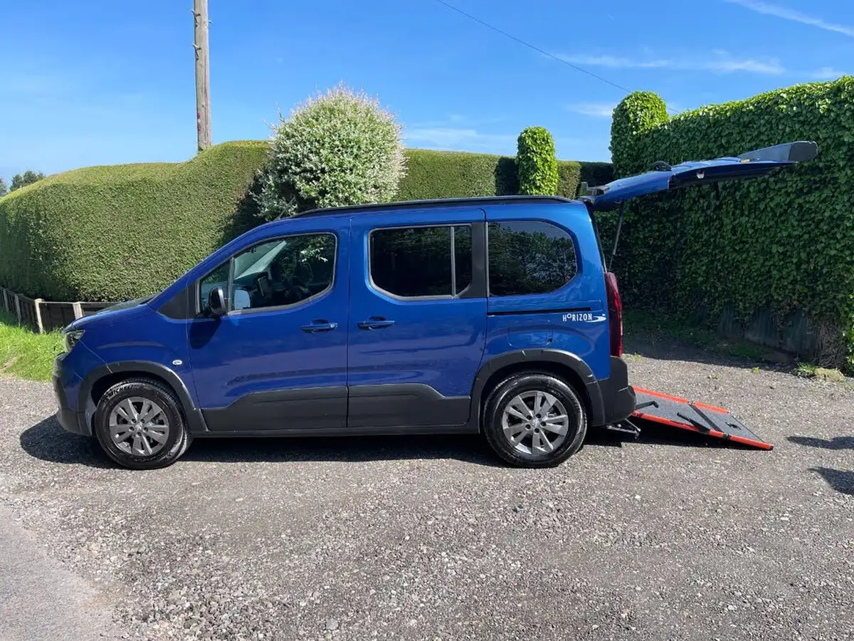 2022-peugeot-rifter-15-bluehdi-allure-130bhp-standardss-eat8-big-3