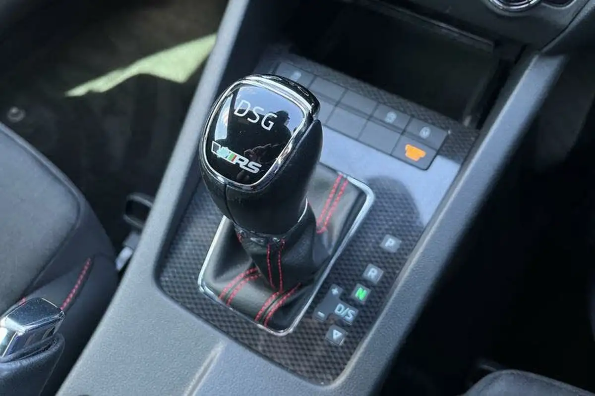 2019-skoda-octavia-20-tsi-vrs-estate-dsg-big-32