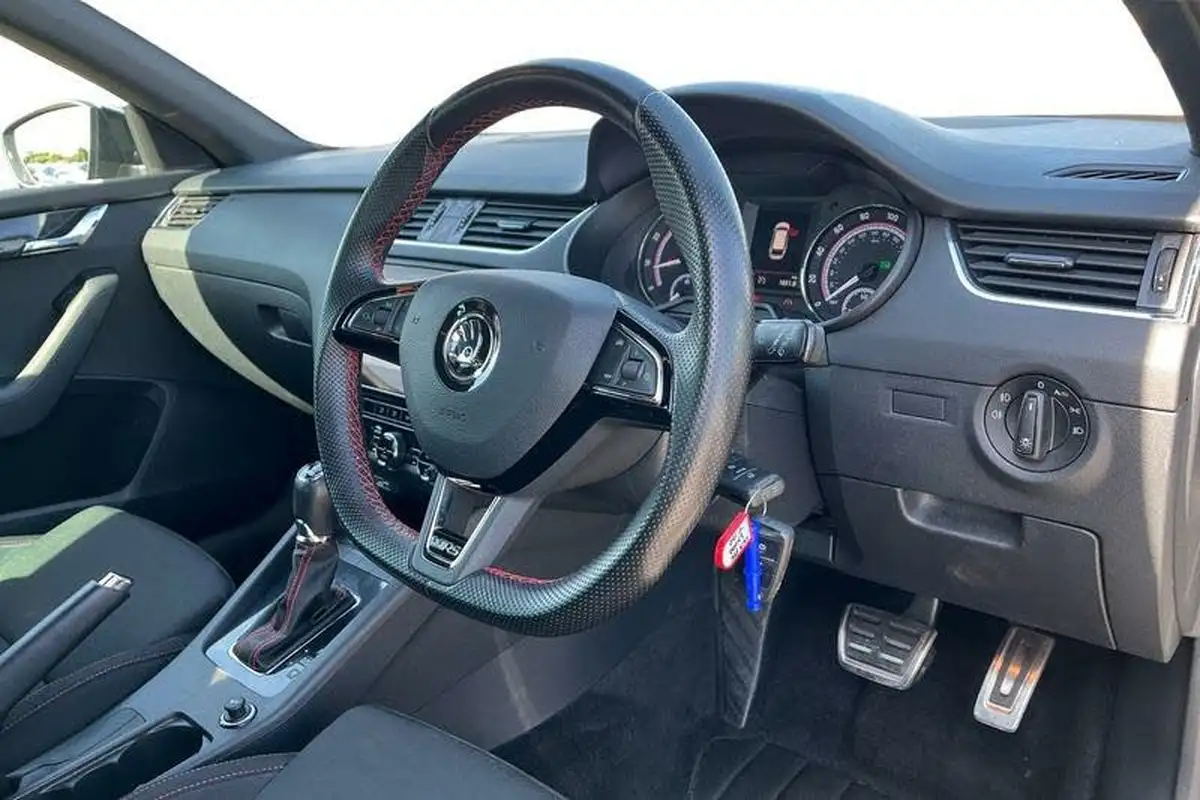 2019-skoda-octavia-20-tsi-vrs-estate-dsg-big-8