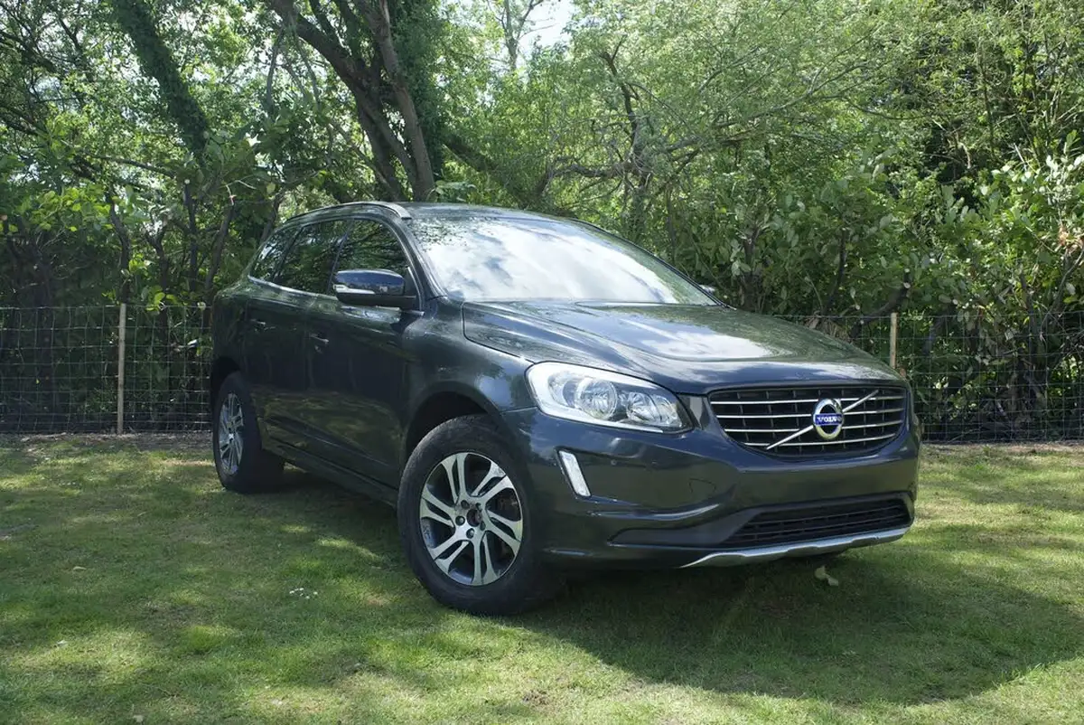 2014-volvo-xc60-24td-d4-se-181bhp-nav-geartronic-big-0