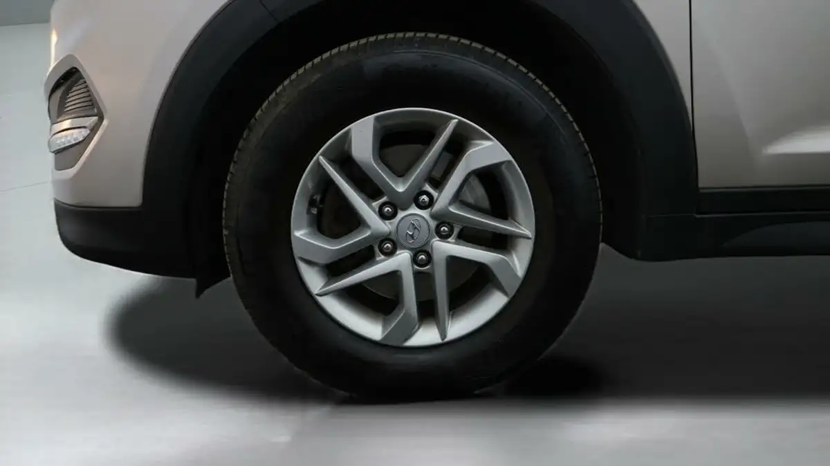 2018-hyundai-tucson-17crdi-blue-drive-s-big-17