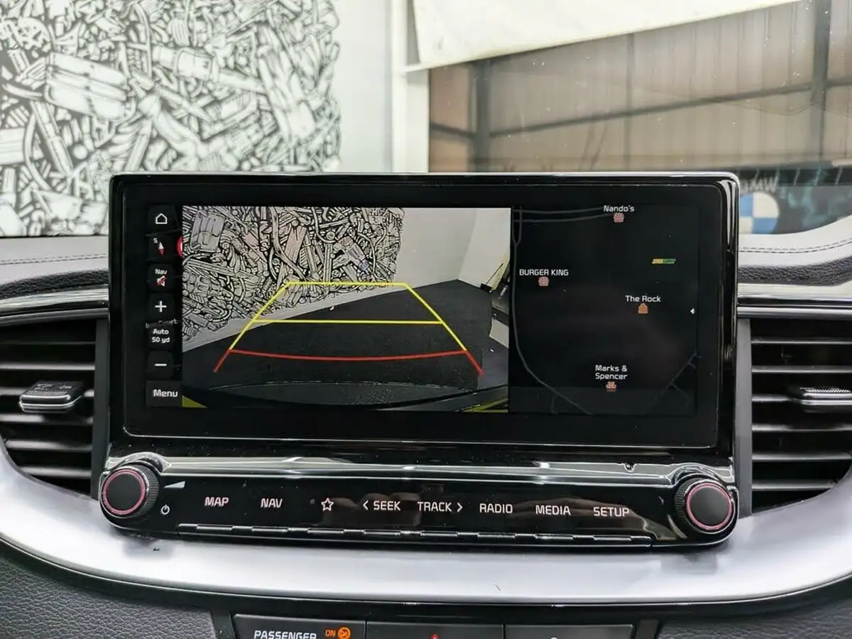 2022-kia-xceed-15-t-gdi-3-big-14