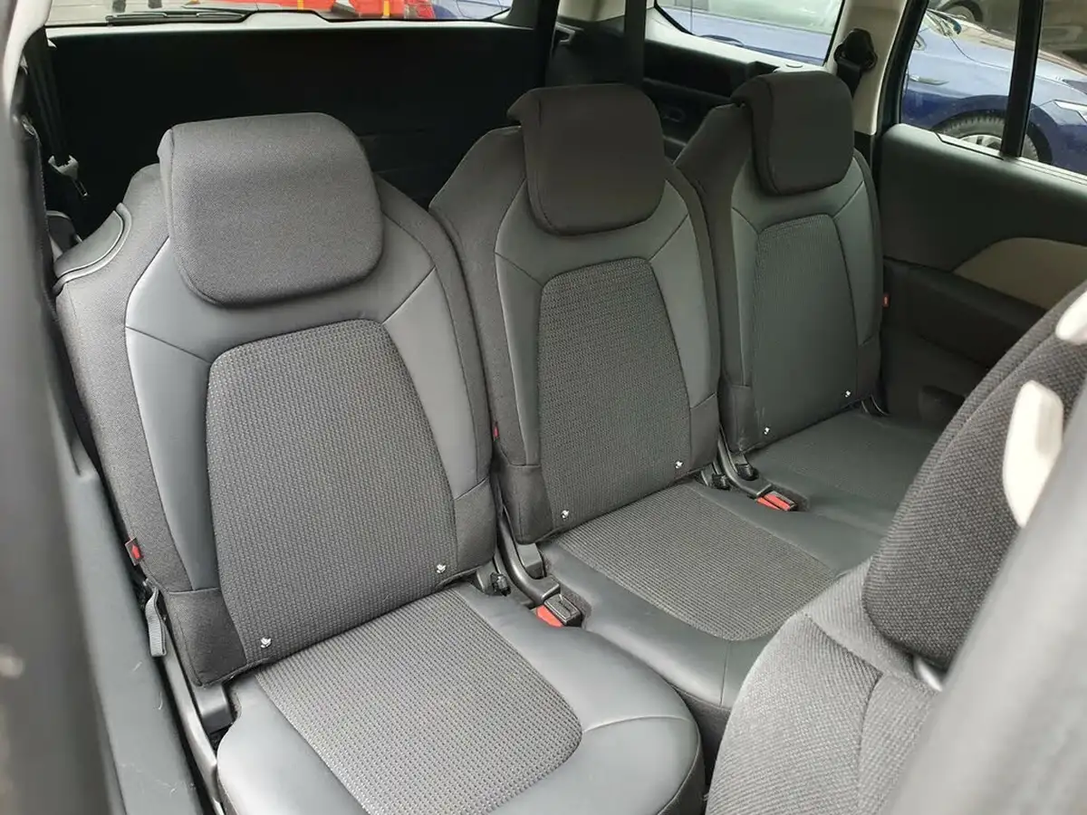 2022-citroen-grand-c4-spacetourer-12-puretech-shine-eat8-big-11