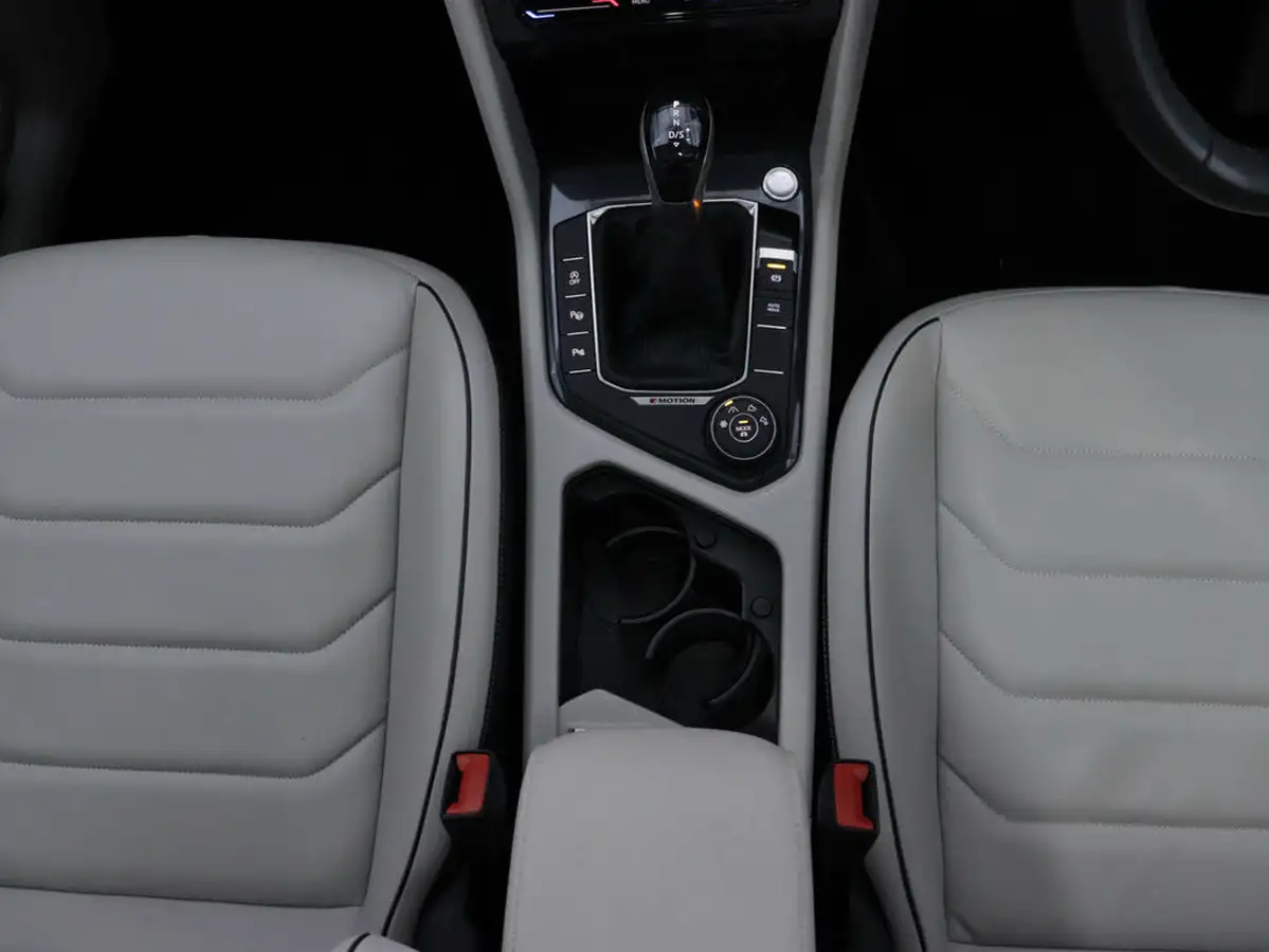 2021-volkswagen-tiguan-20-tsi-elegance-big-15
