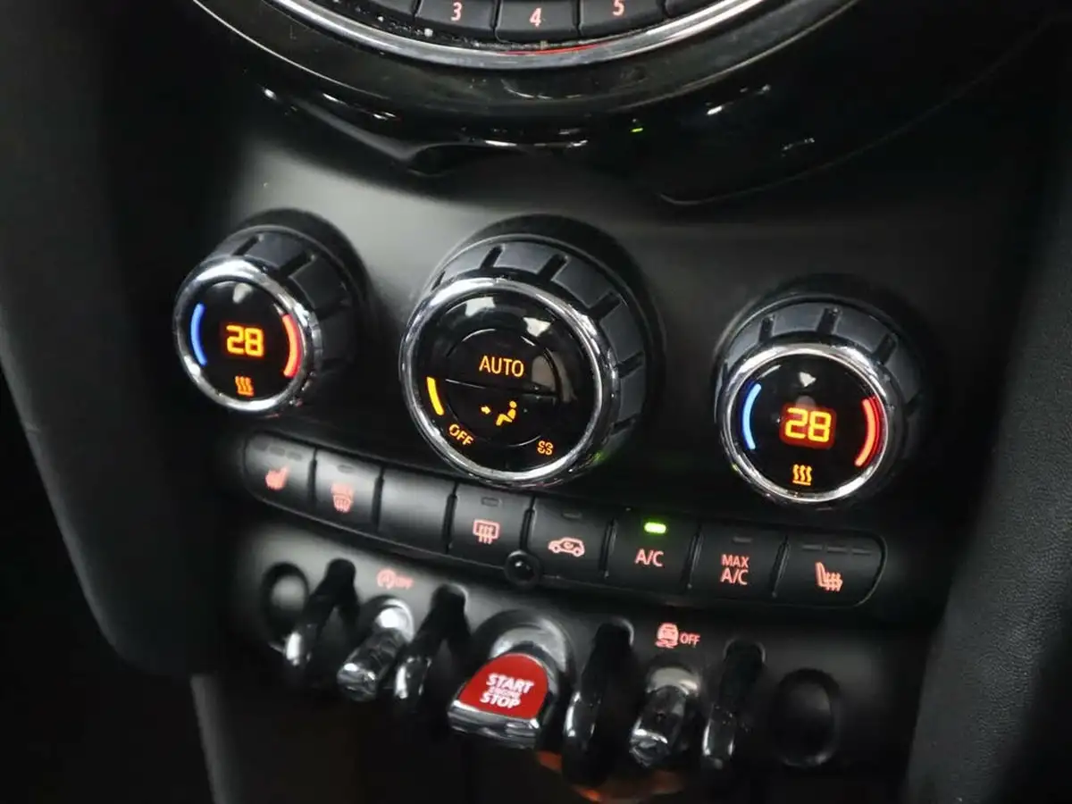 2020-mini-countryman-15-cooper-classic-big-19