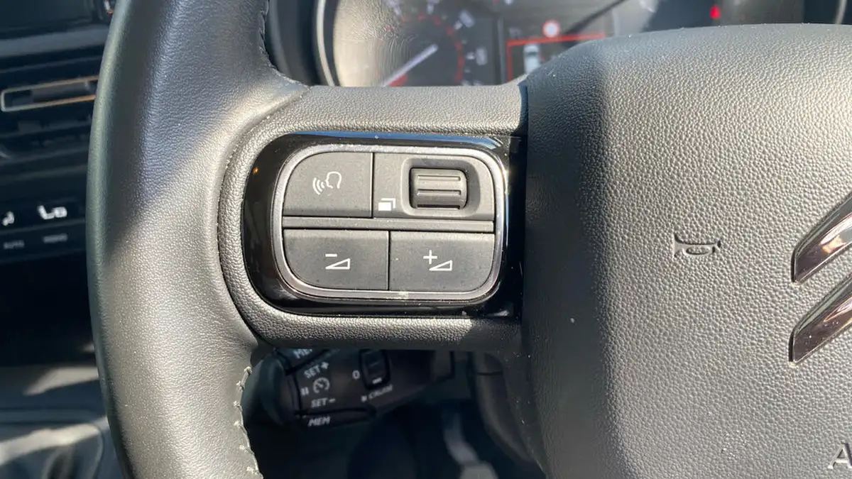 2020-citroen-berlingo-15bluehdi-flair-xtr-m-size-100ps-big-22