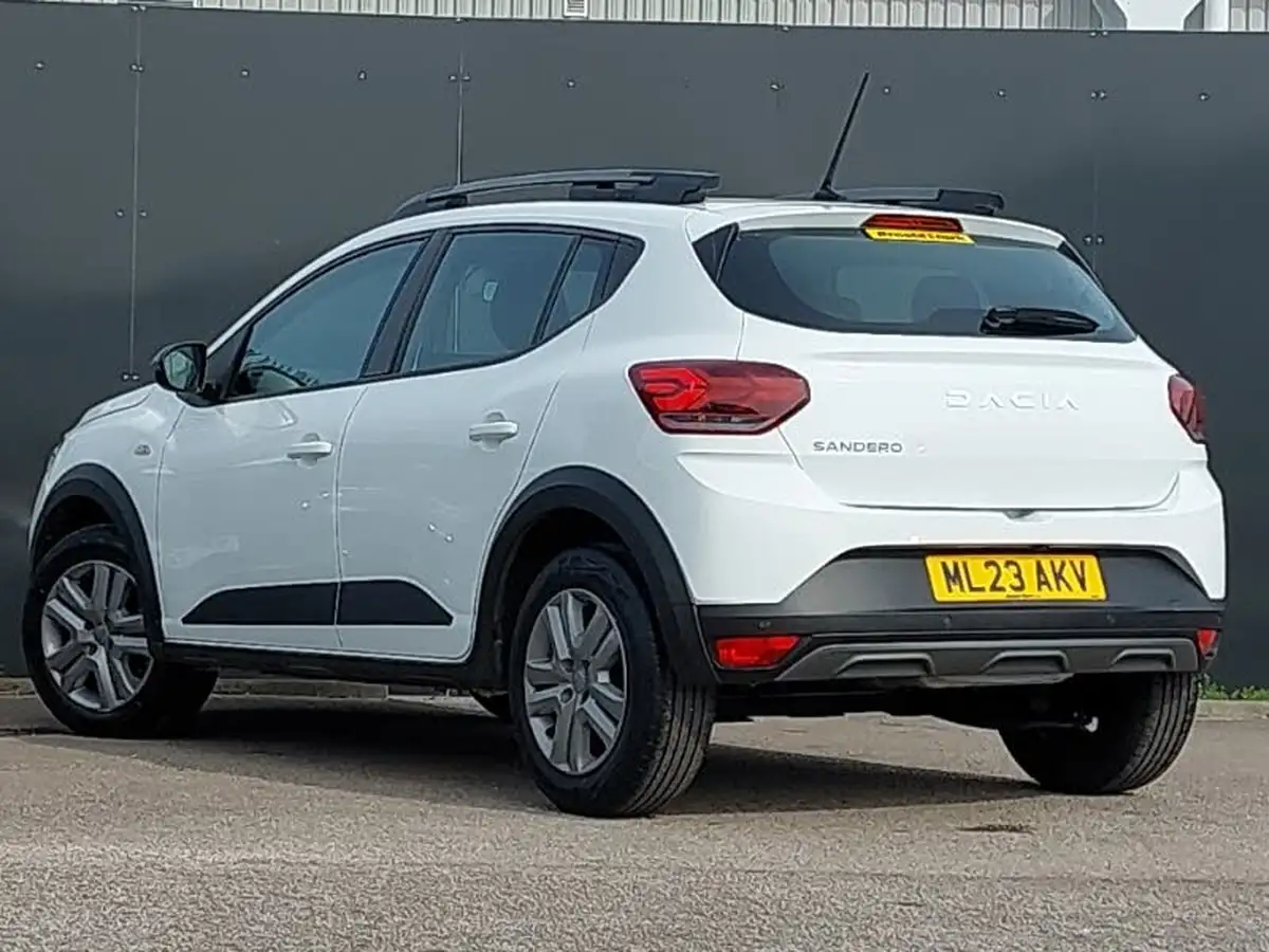 2023-dacia-sandero-stepway-10-tce-expression-90bhp-big-1