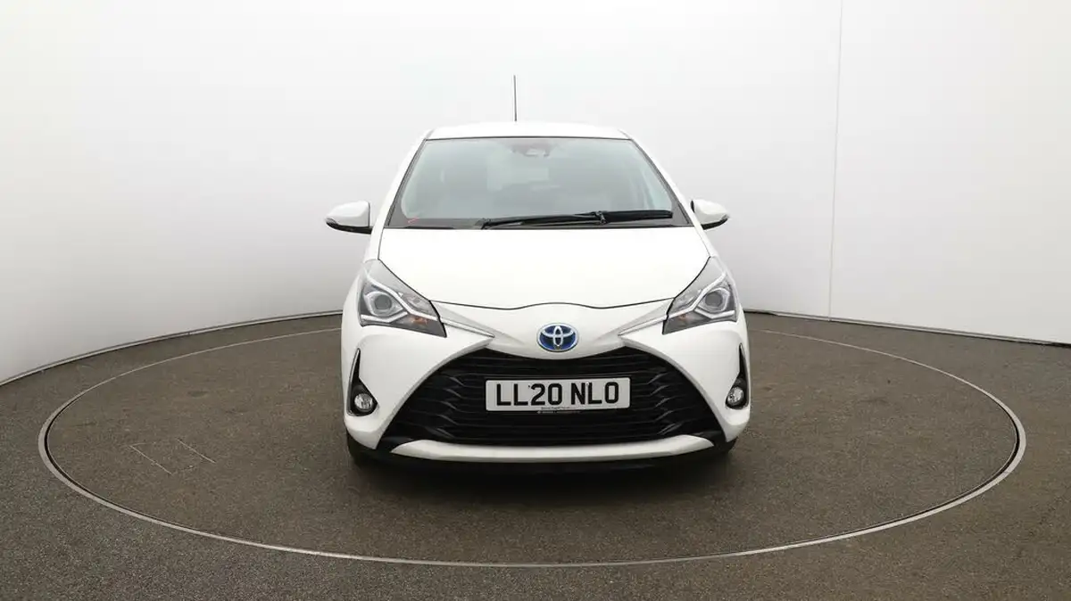 2020-toyota-yaris-15-vvt-i-icon-98bhp-hybrid-1497cc-e-cvt-big-2