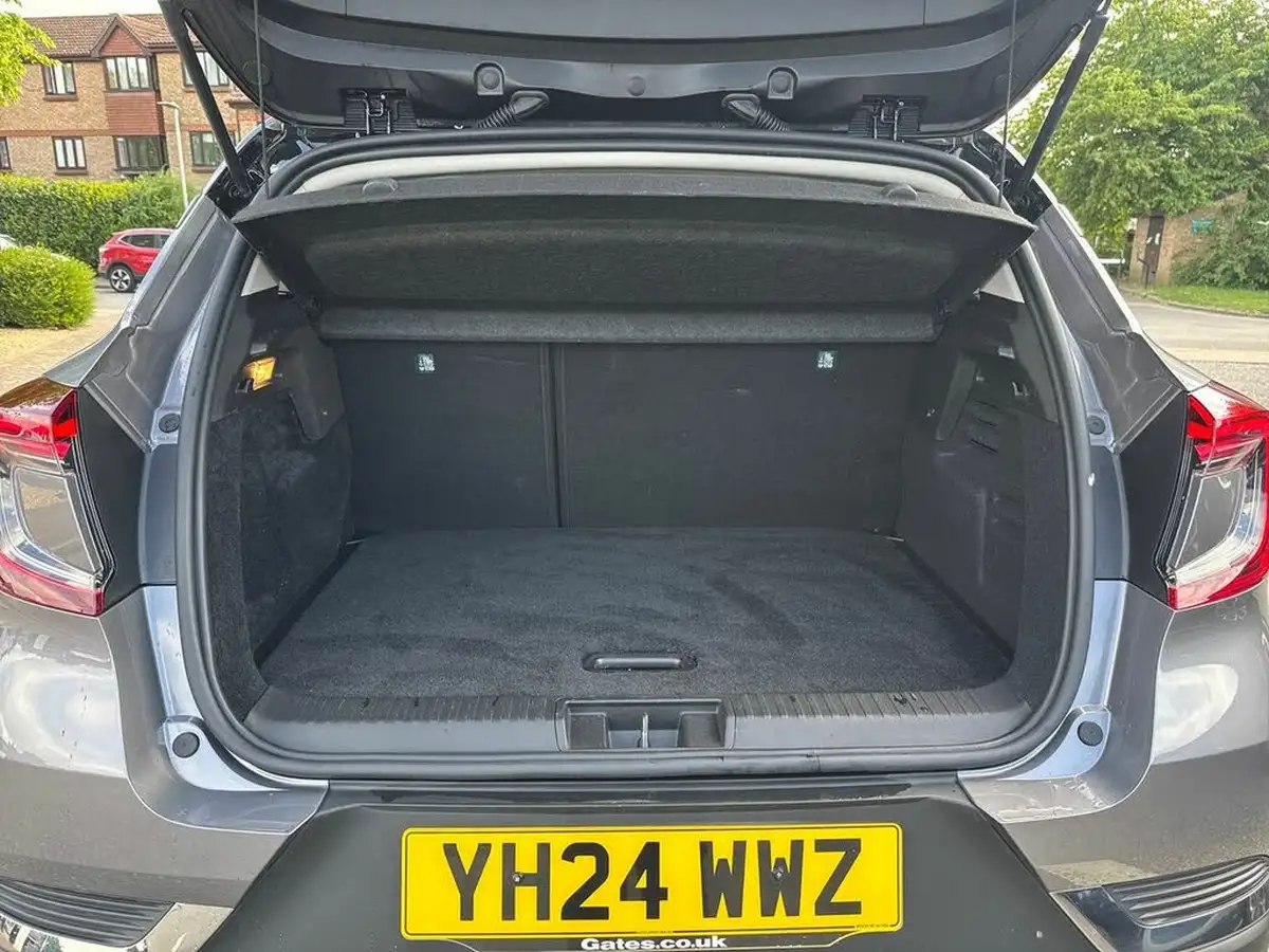 2024-renault-captur-16-techno-145ps-full-big-33