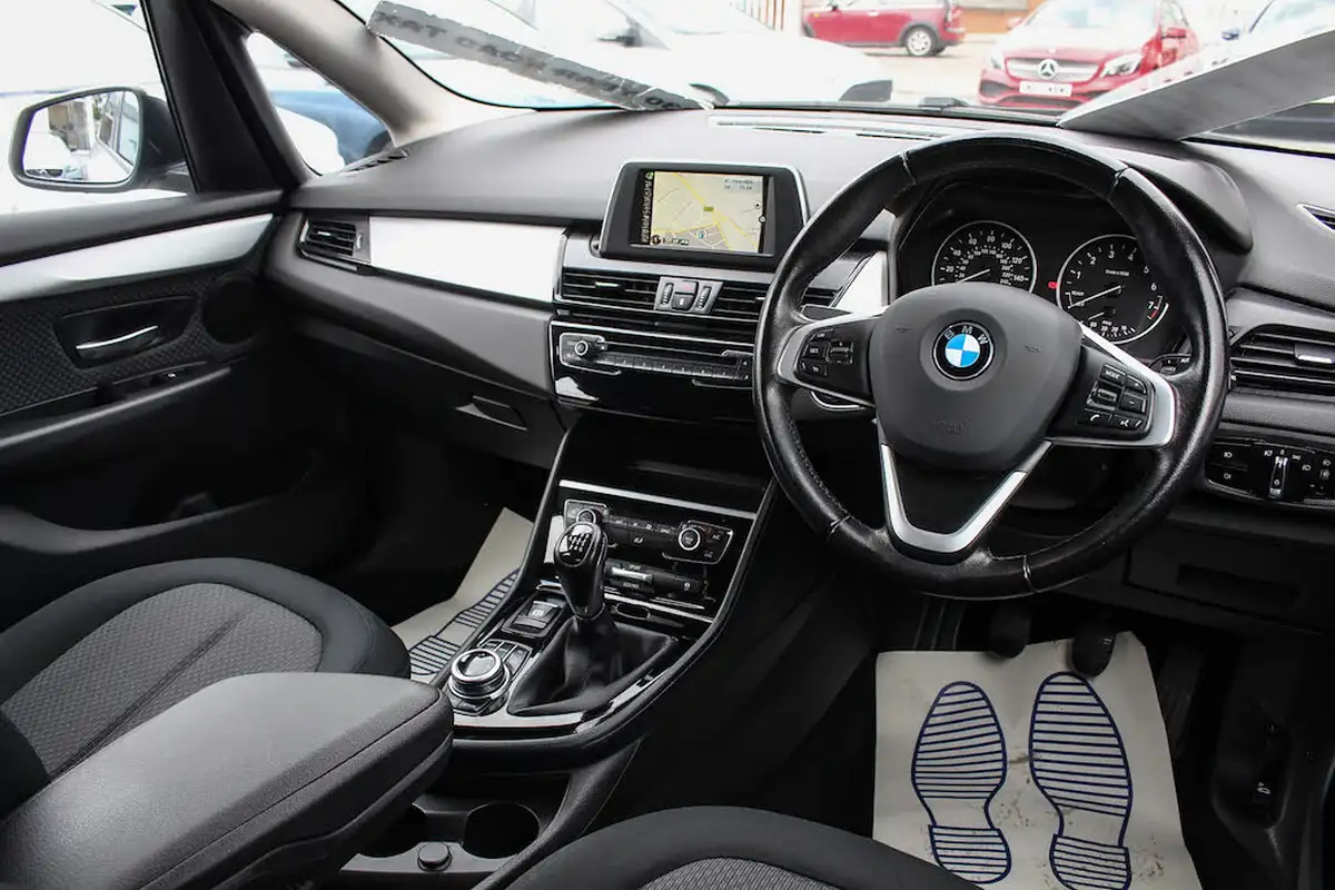 2016-bmw-2-series-15-218i-se-active-tourer-5d-big-15