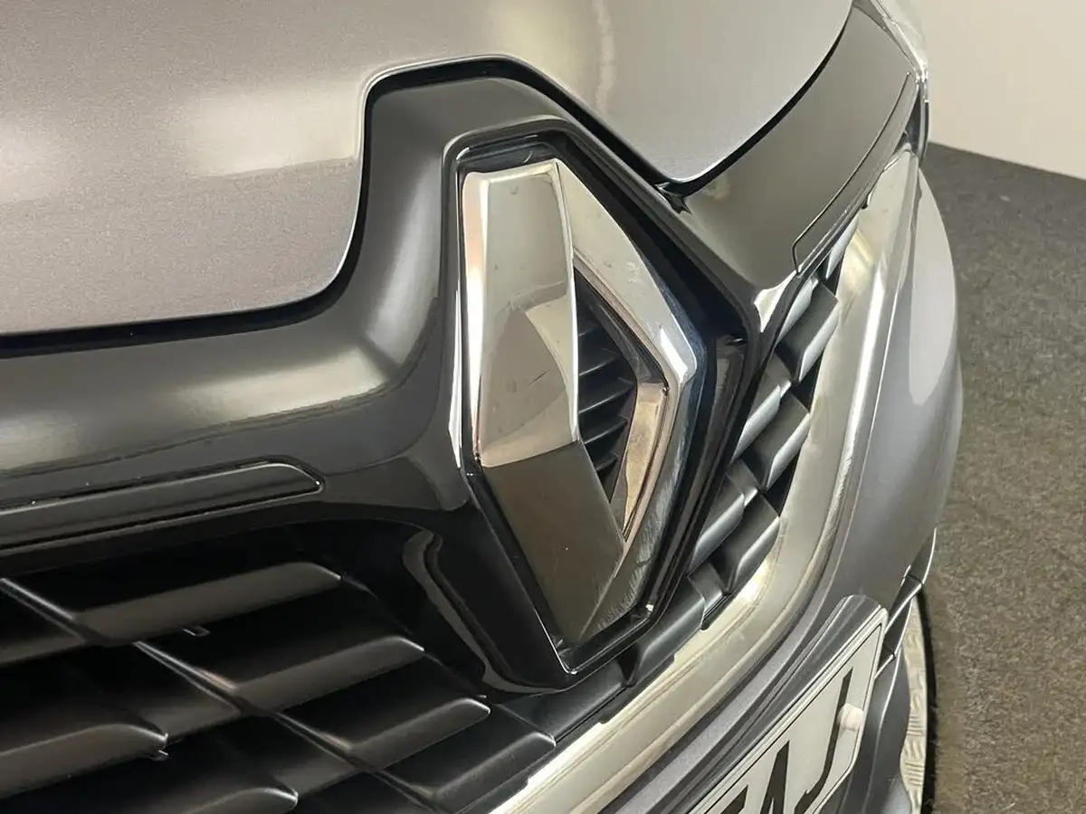 2019-renault-captur-09-tce-iconic-big-13