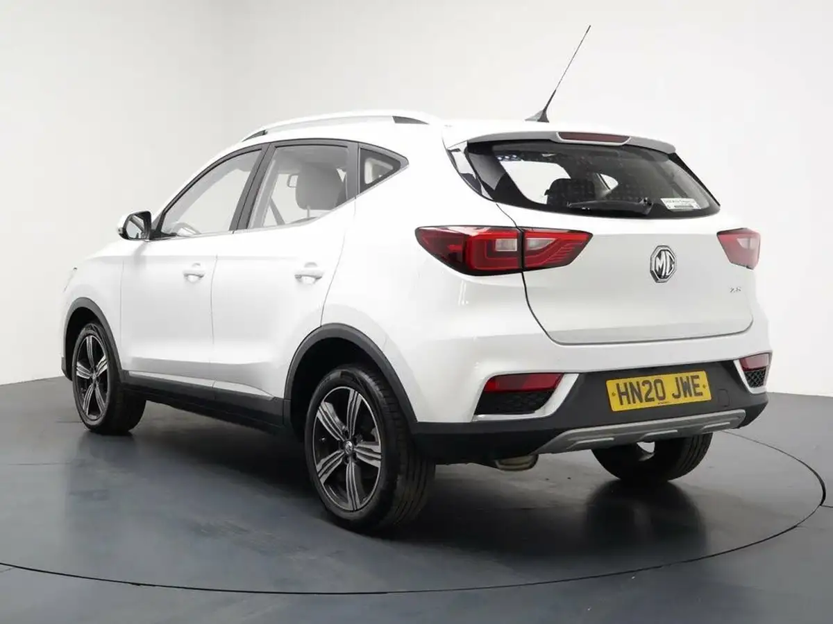 2020-mg-zs-suv-15-vti-tech-exclusive-106ps-big-8