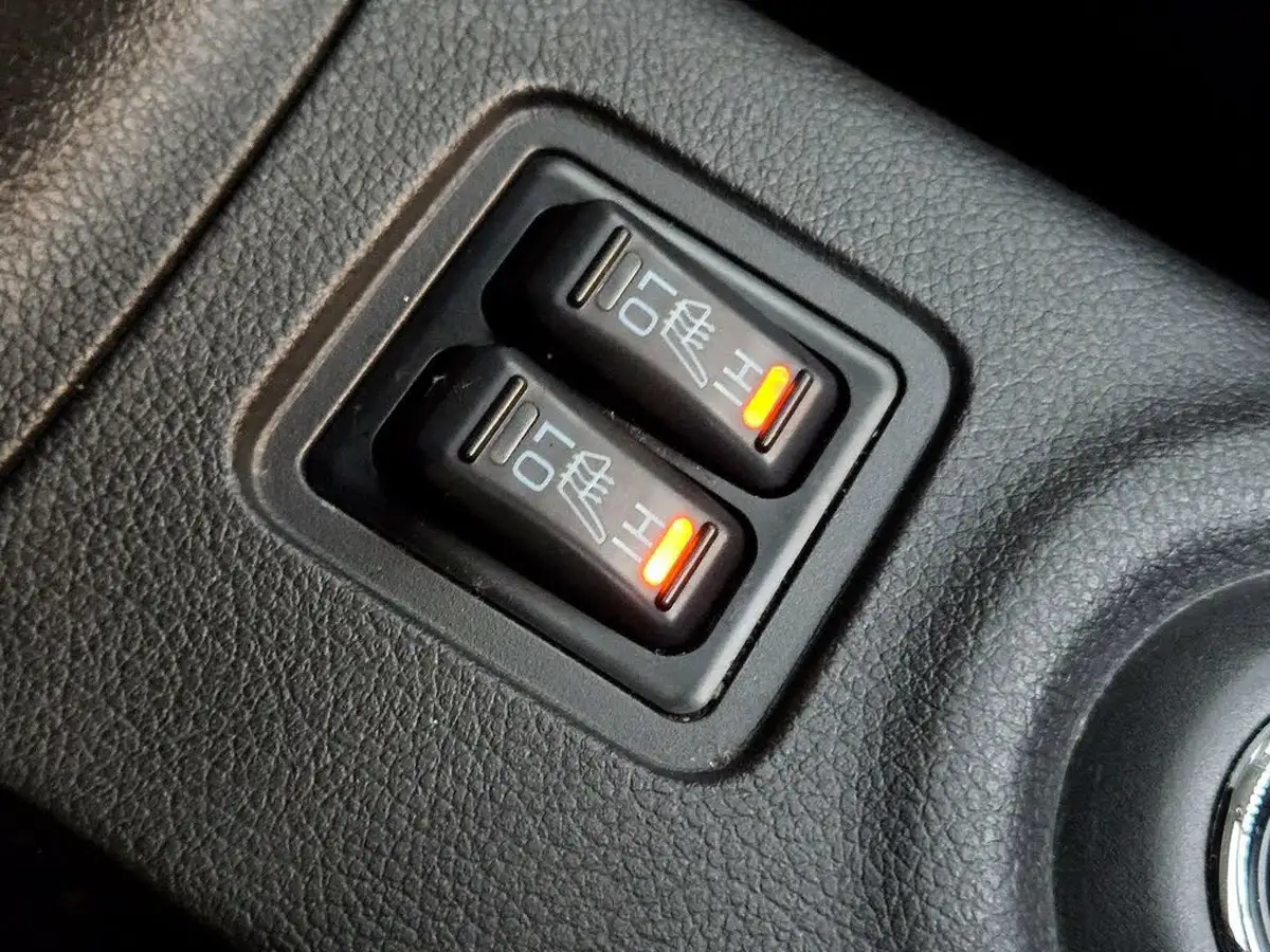 2013-mitsubishi-outlander-22di-d-gx4-big-13