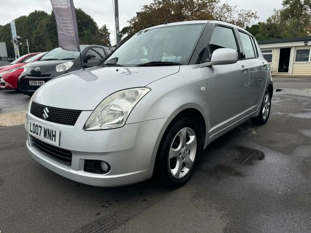 2007-suzuki-swift-15-glx-5d-big-15