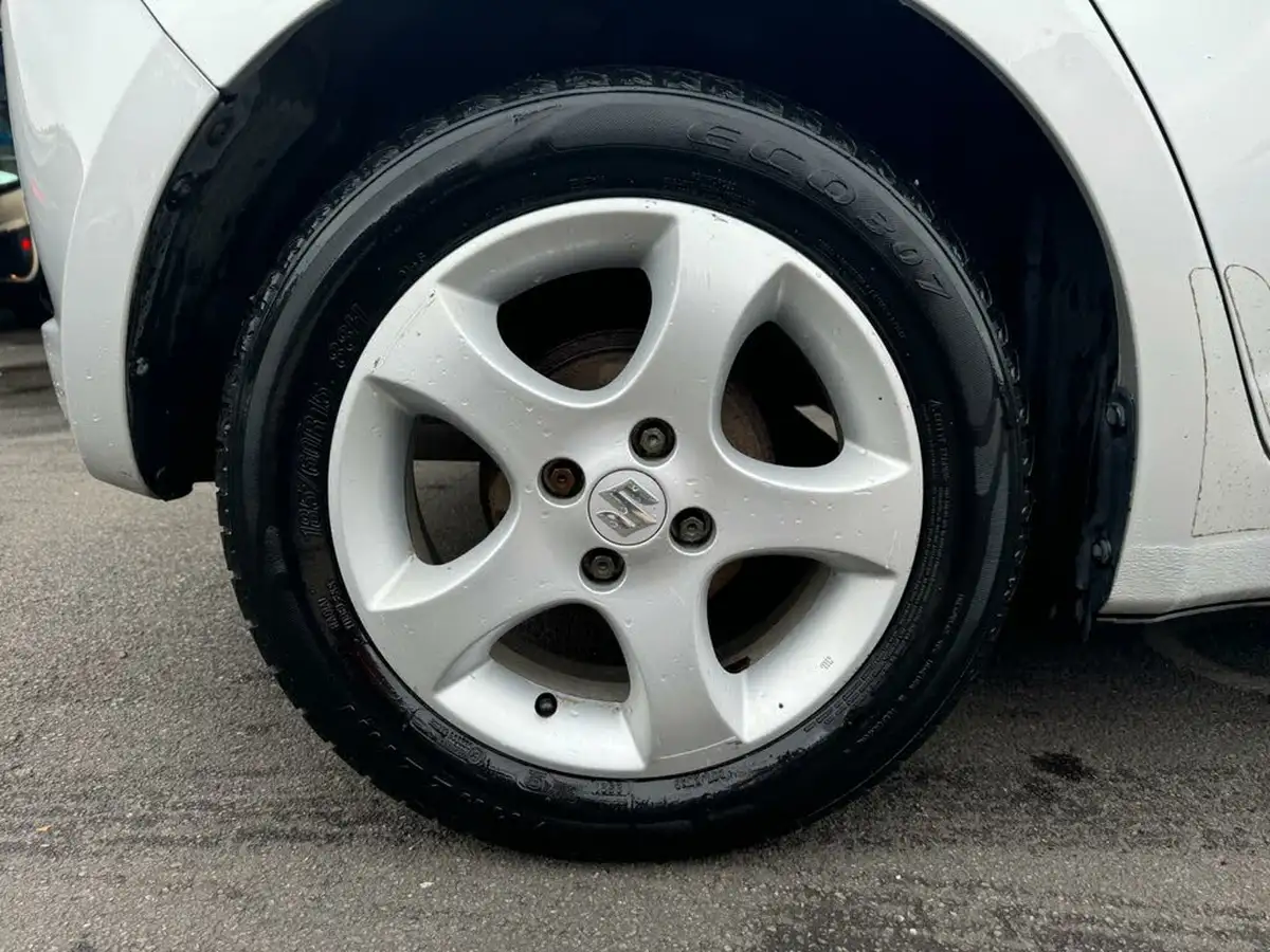 2007-suzuki-swift-15-glx-5d-big-39